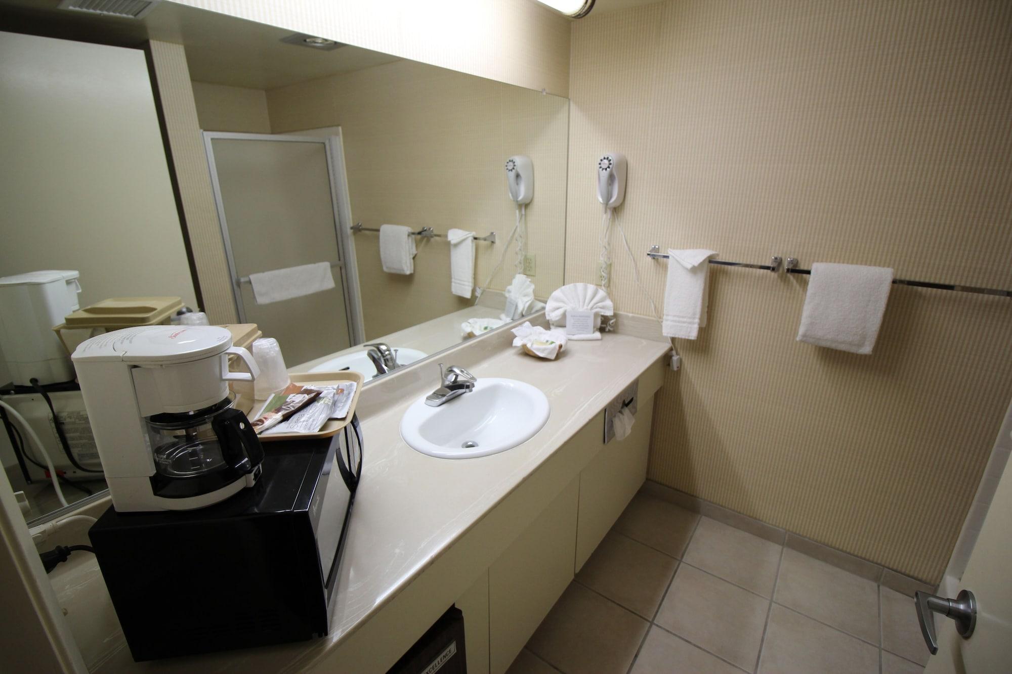 Inn Of Ломпок Экстерьер фото