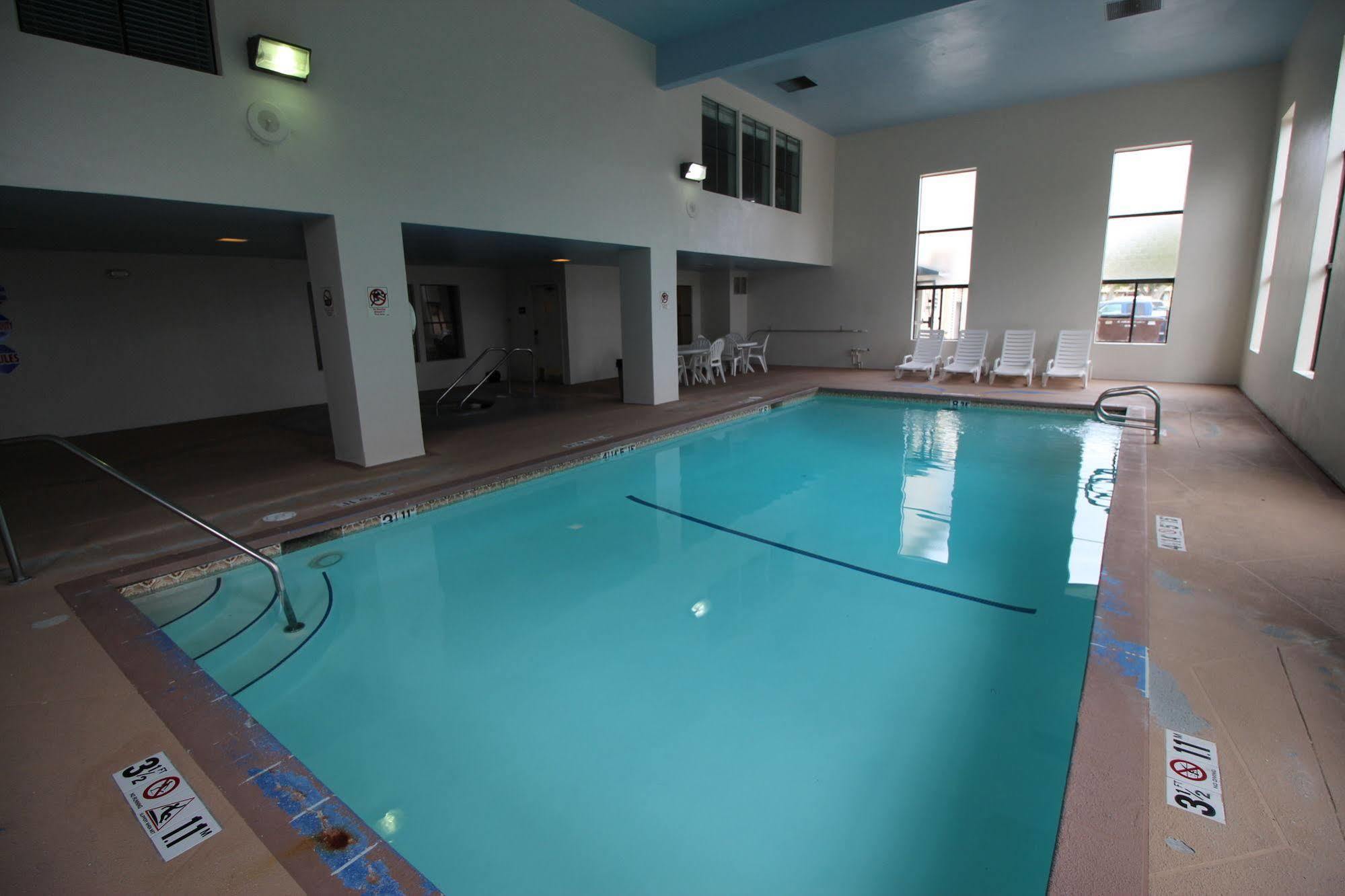 Inn Of Ломпок Экстерьер фото